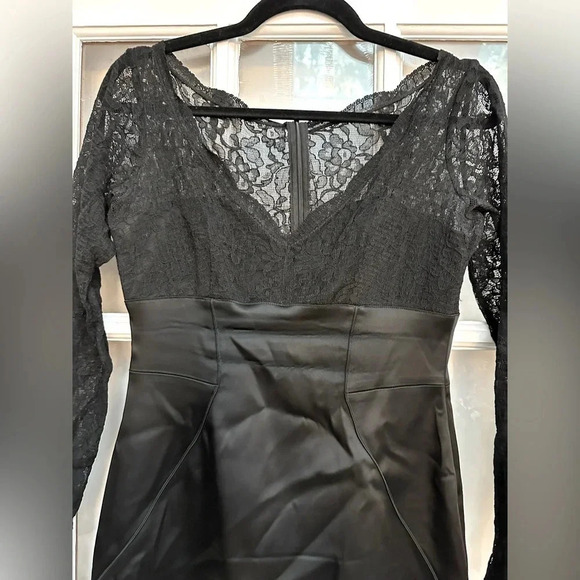 Maggy London | Classic Chic Black Lace & Stretch Satin Sheath Dress Size 6 Small - Picture 5 of 11